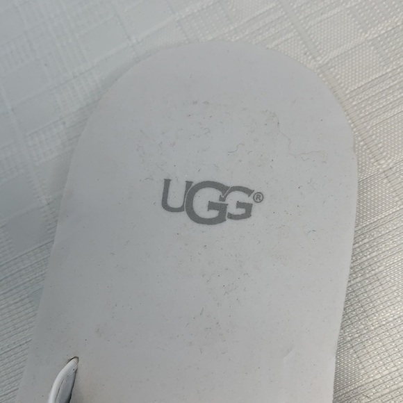 UGG LaaLaa Flat Sandal in white - Picture 4 of 8